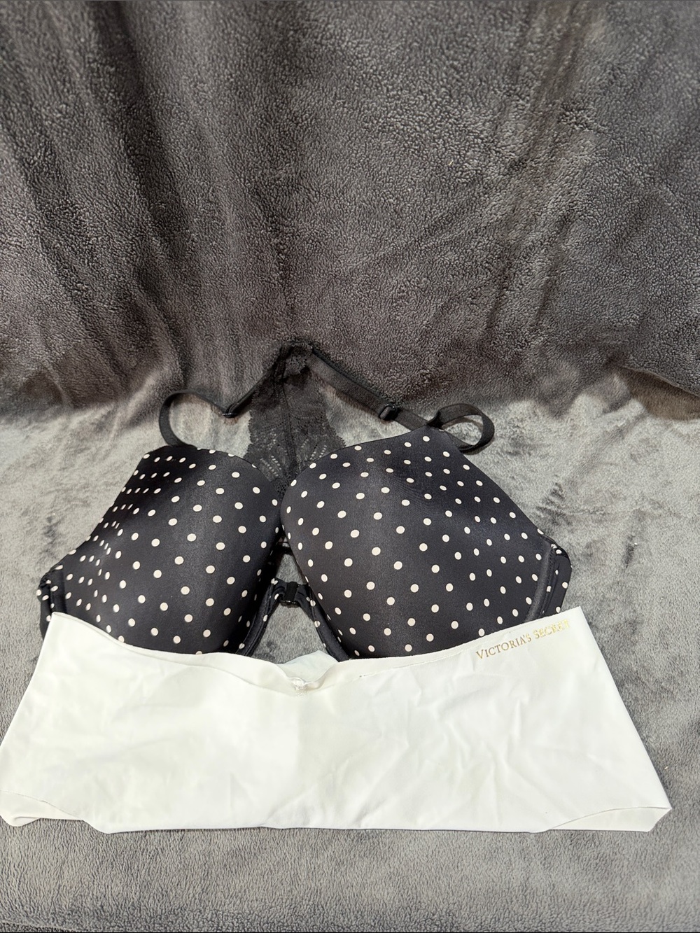 Victoria's Secret Black Polka Dot Lace-Back front closure T shirt bra